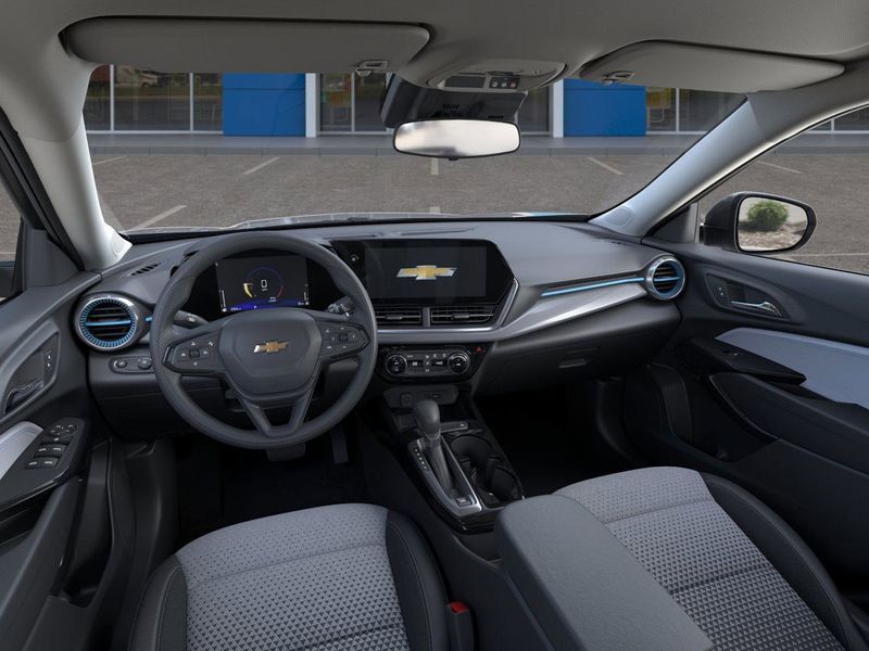 2025 Chevrolet Trax LTImage 15