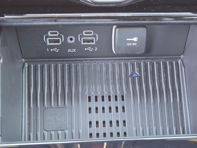 Used 2026 Jeep Grand Cherokee L Laredo Altitude 4x4