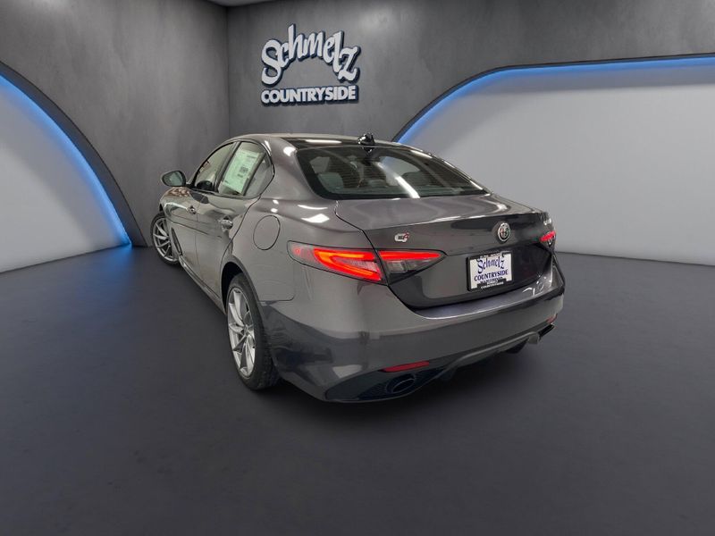 New 2026 Alfa Romeo Giulia AwdImage 10