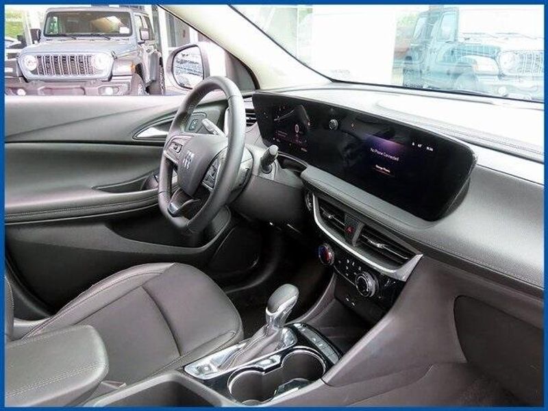 2024 Buick Encore GX Sport TouringImage 8