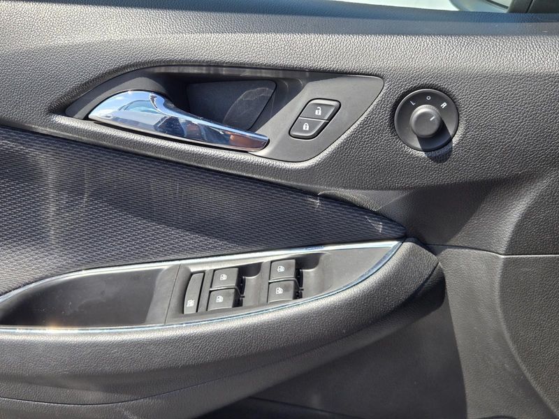 Used 2019 Chevrolet Cruze 4dr Sdn LT