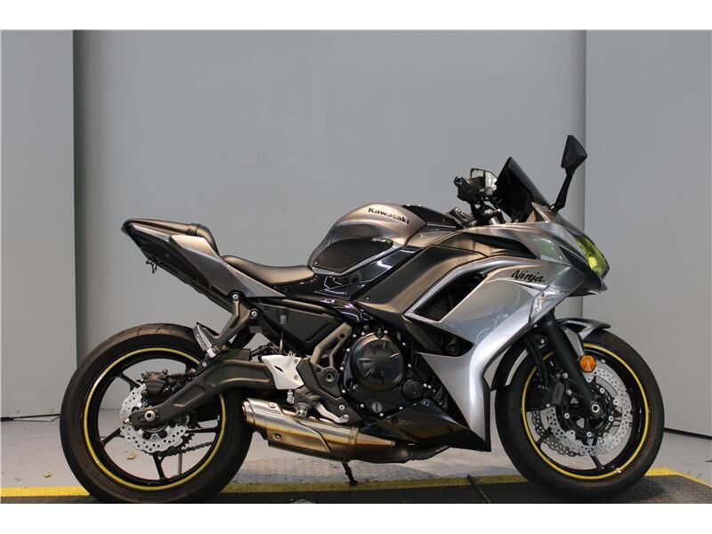 2021 Kawasaki Ninja 650Image 1