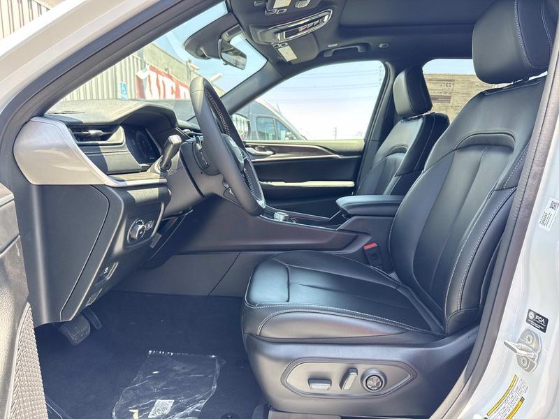 New 2026 Jeep Grand Cherokee Limited 4x4