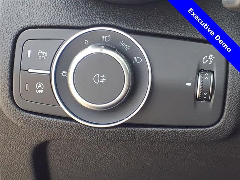 New 2025 Alfa Romeo Giulia VeloceImage 16