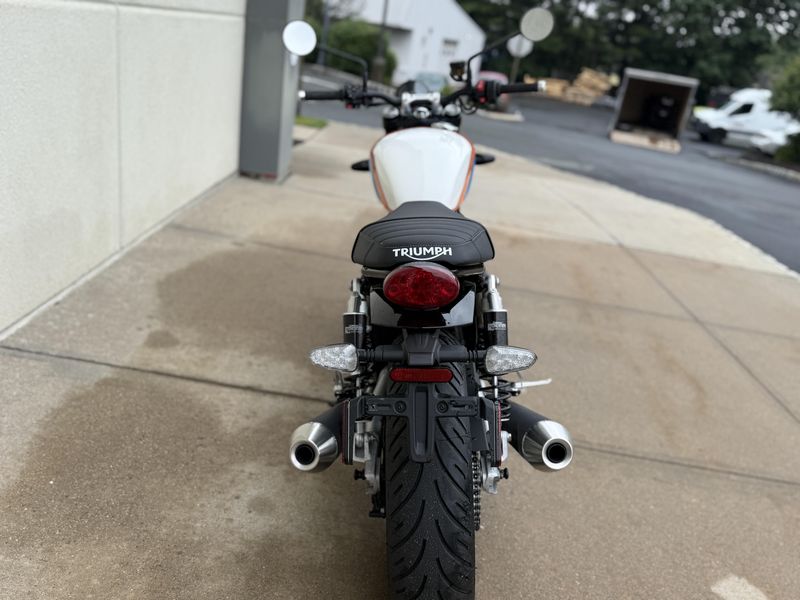 2025 Triumph SPEED TWIN 900Image 5