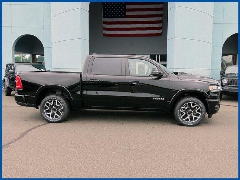 2025 RAM 1500 LaramieImage 2