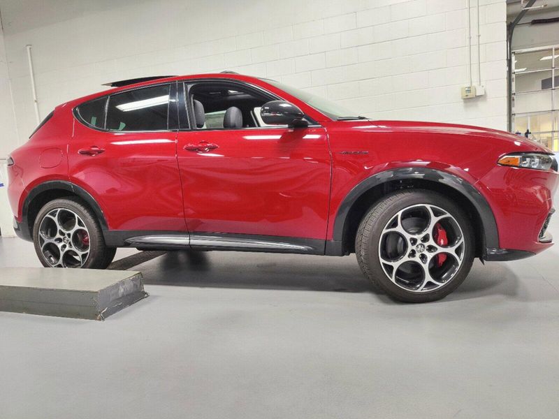 New 2024 Alfa Romeo Tonale Veloce EawdImage 3