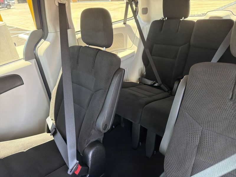 Used 2016 Dodge Grand Caravan SEImage 24