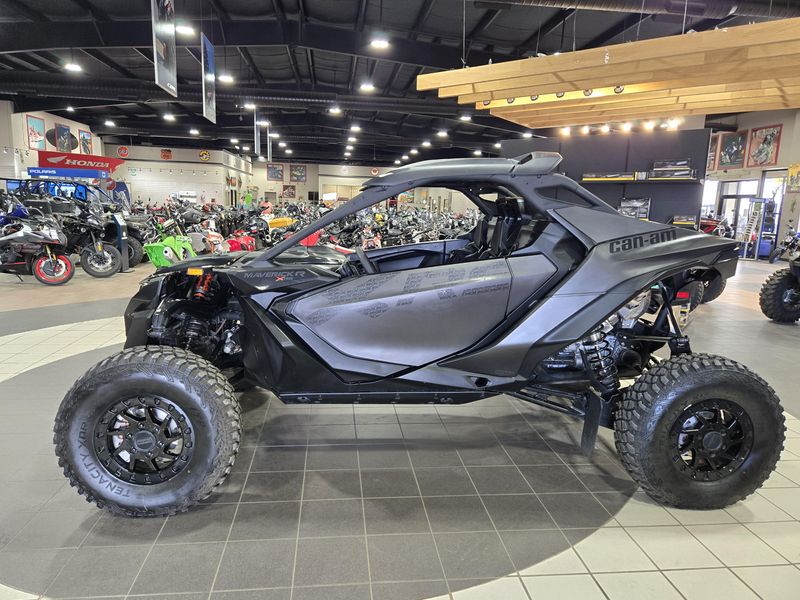 NEW 2026 CAN-AM MAVERICK R X RS 999T DCT Image 4
