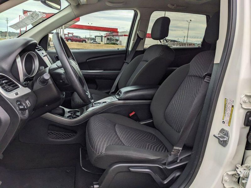 2019 Dodge Journey SEImage 22