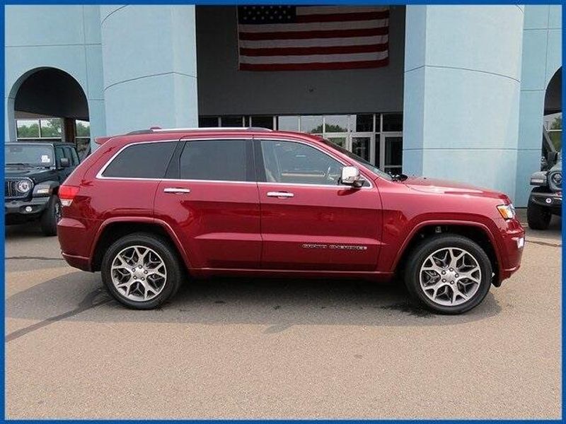 Used 2021 Jeep Grand Cherokee OverlandImage 2