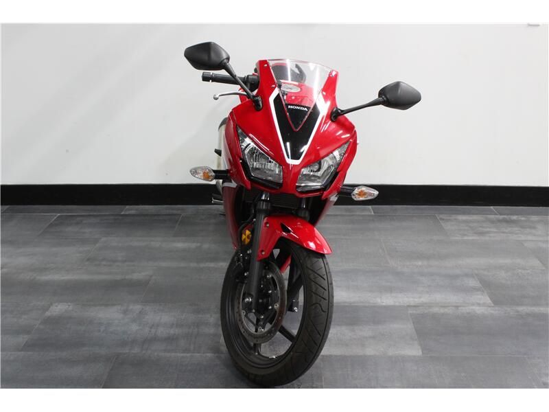 Used 2019 Honda CBR300 Image 2