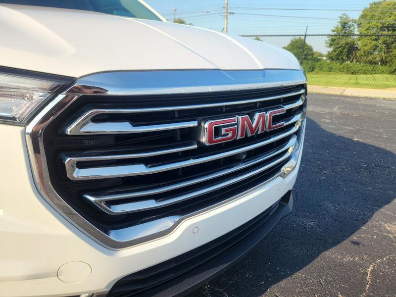 Used 2024 GMC Terrain SLT