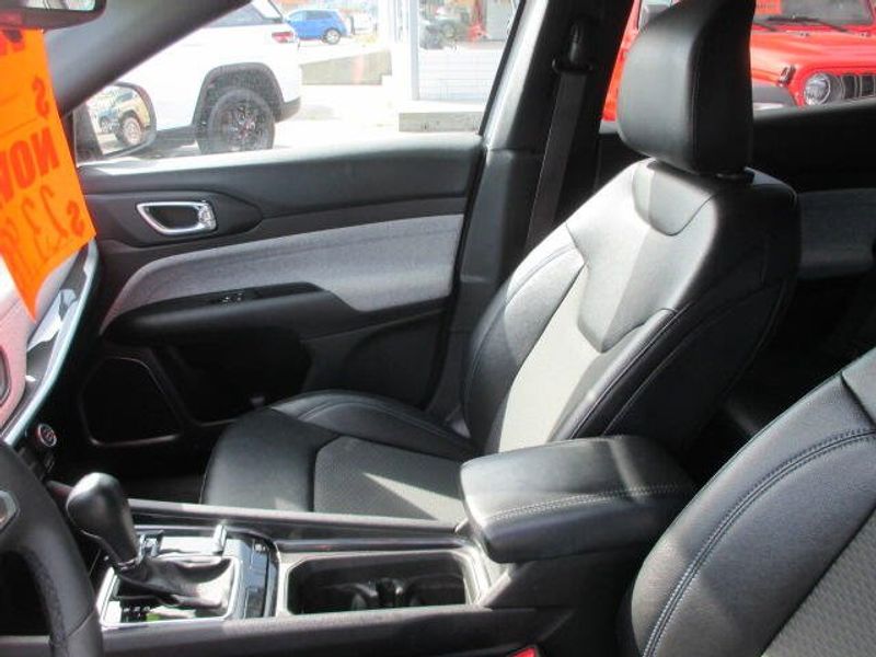 Used 2024 Jeep Compass LatitudeImage 21
