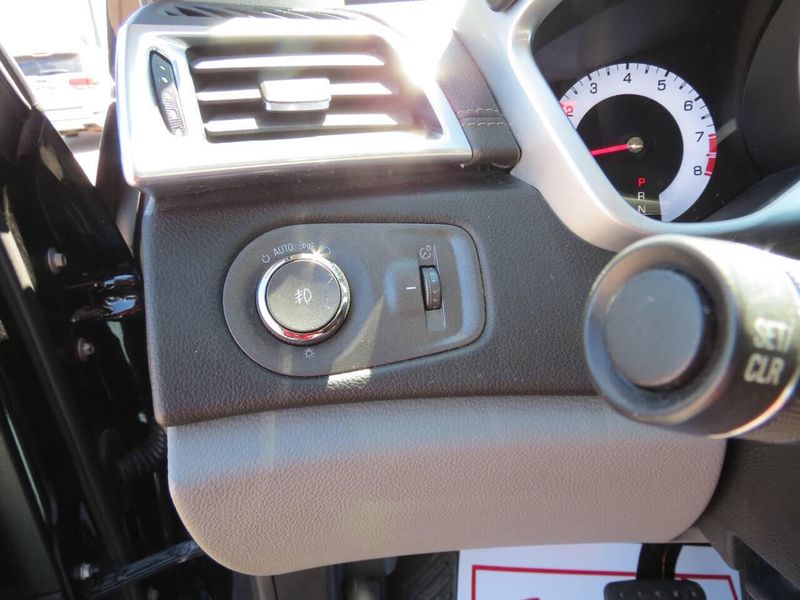 2011 Cadillac SRX Premium photo 13
