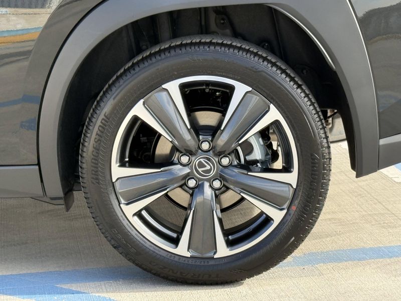 New 2026 Lexus UX 300hImage 15