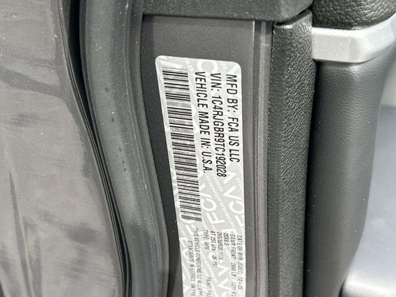 New 2026 Jeep Grand Cherokee Limited 4x2Image 23