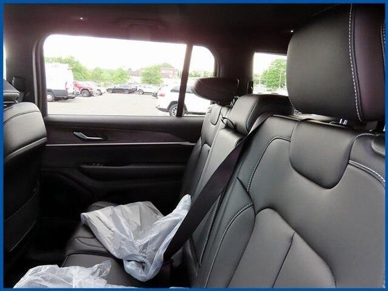 New 2025 Jeep Grand Cherokee LimitedImage 10