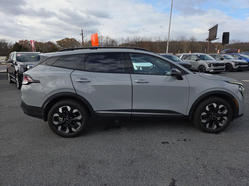 2023 Kia Sportage X-Line photo 2
