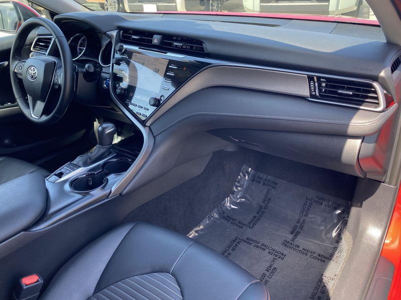 2020 Toyota Camry SEImage 11
