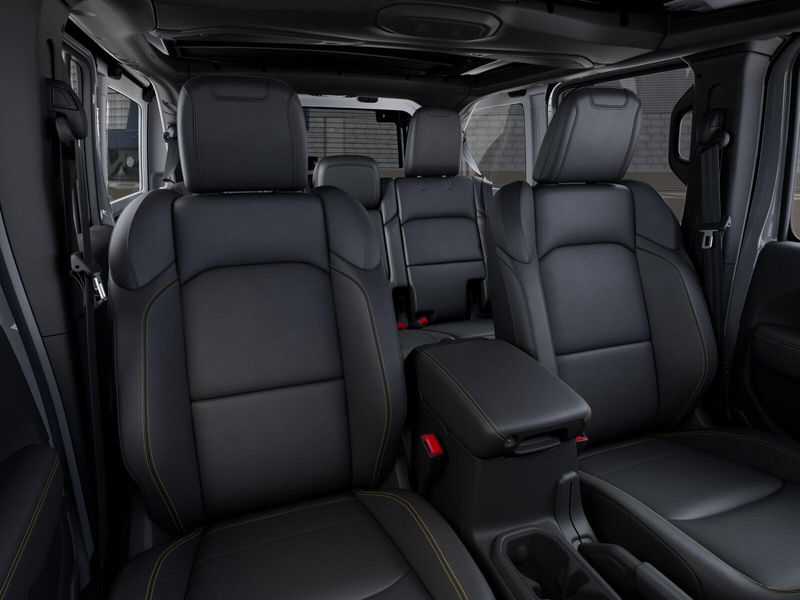 New 2026 Jeep Wrangler SaharaImage 9