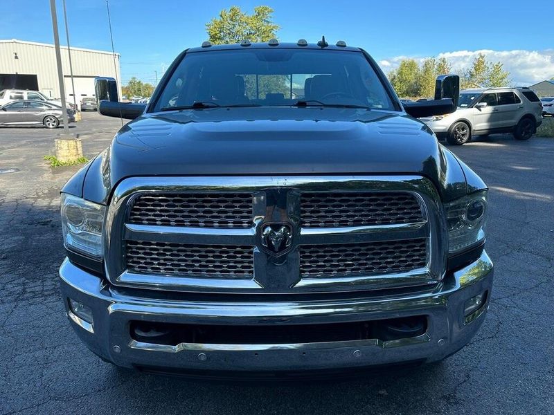 2017 RAM 3500 LaramieImage 12