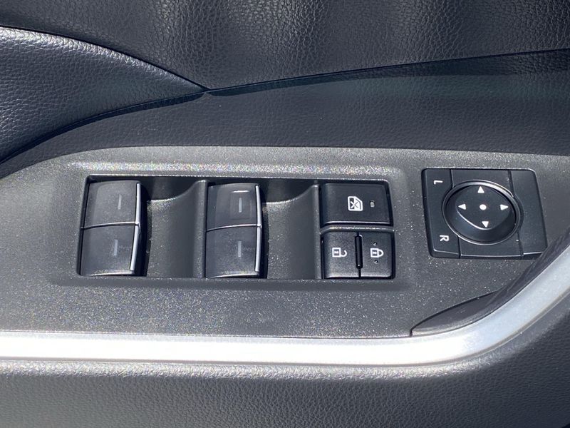2024 Toyota RAV4 XLEImage 20