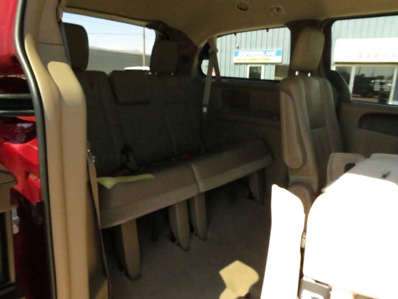 Used 2015 Chrysler Town & Country Touring L 4dr Mini VanImage 23
