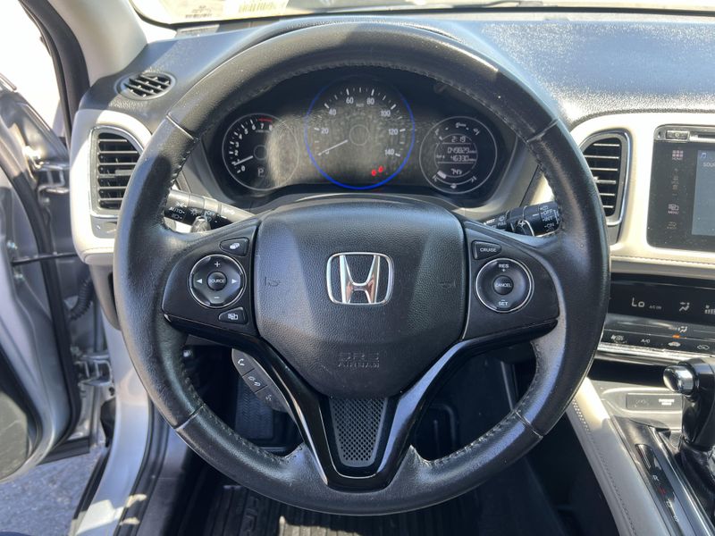 2017 Honda HR-V EX-L NaviImage 9