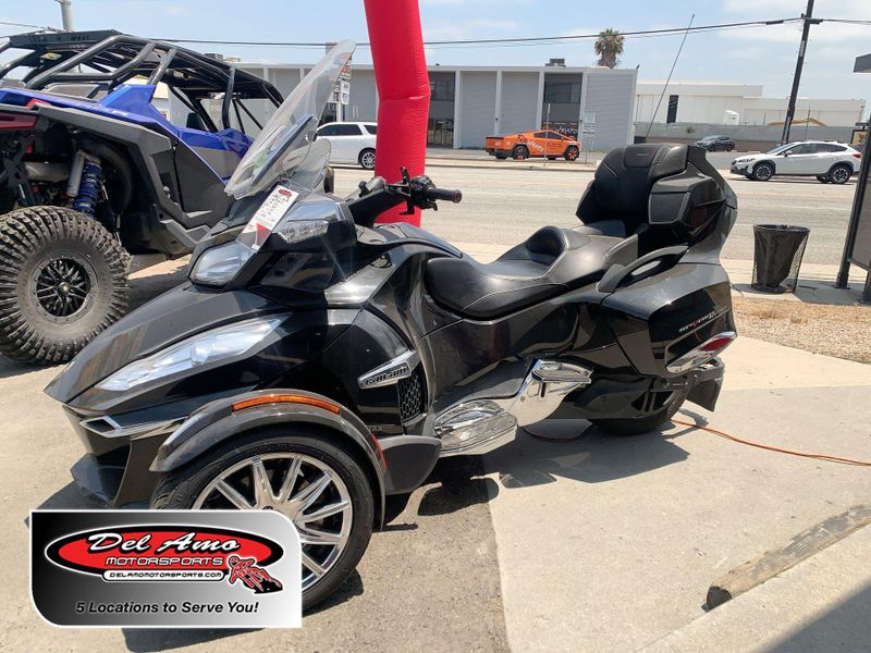 Used 2015 Can-Am SPYDER RT Image 1