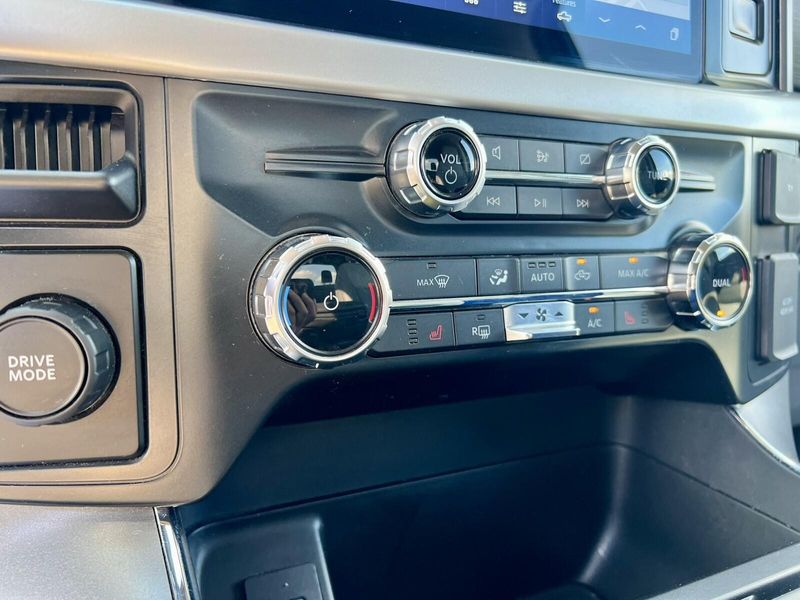 2022 Ford F-150 XLT photo 11