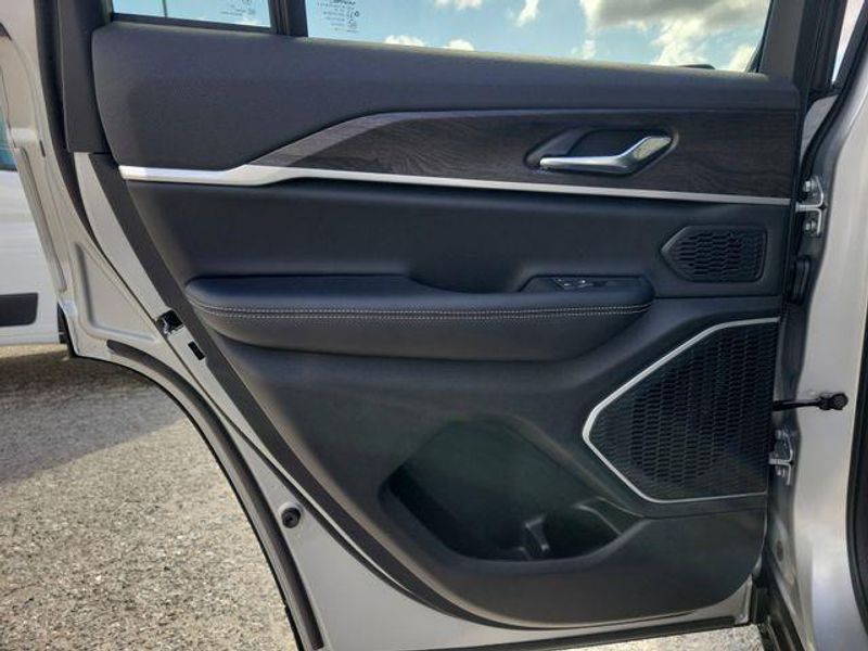 New 2026 Jeep Grand Cherokee Limited 4x4