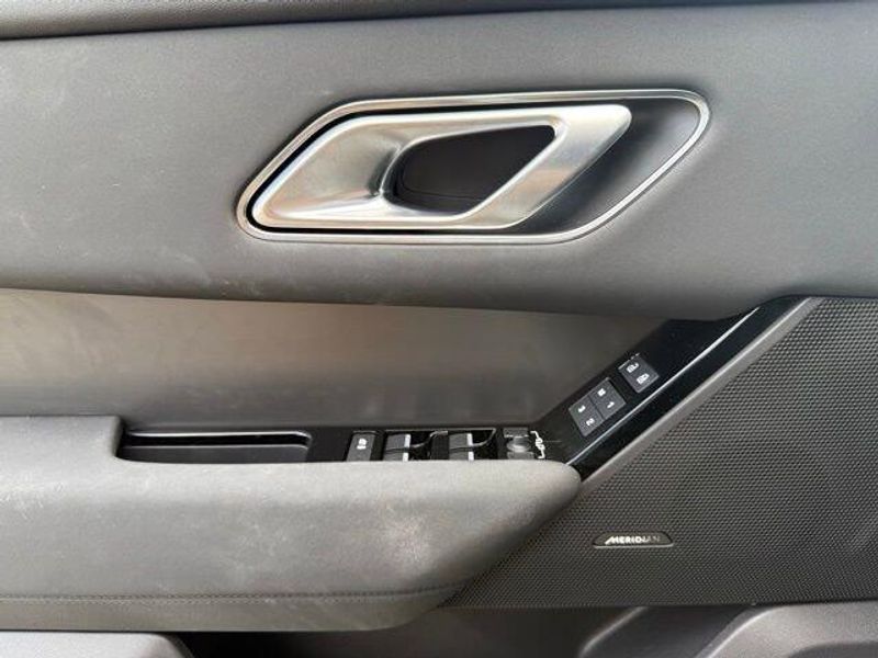 Used 2025 Land Rover Range Rover Velar Dynamic SE