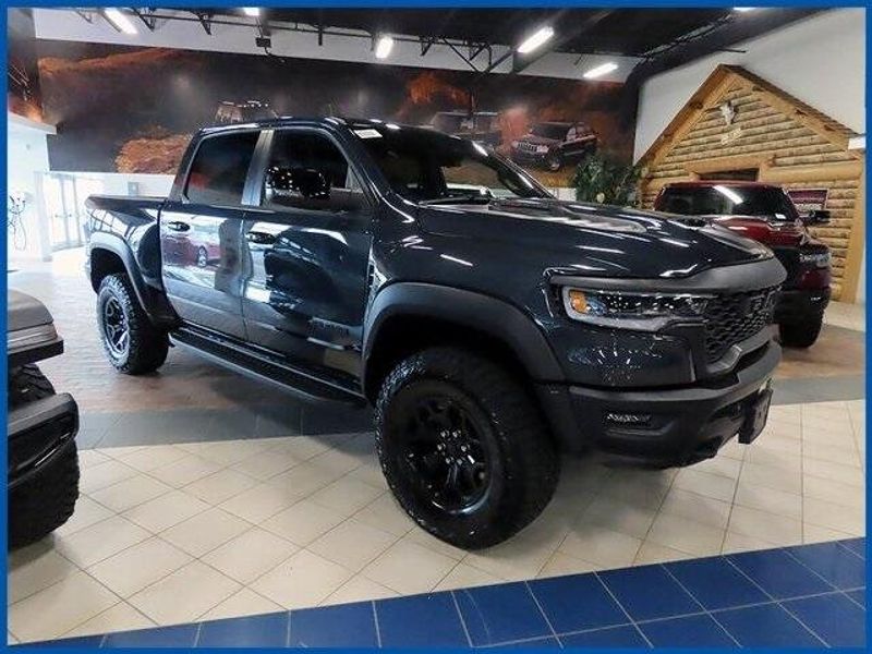 2025 RAM 1500 RHOImage 3
