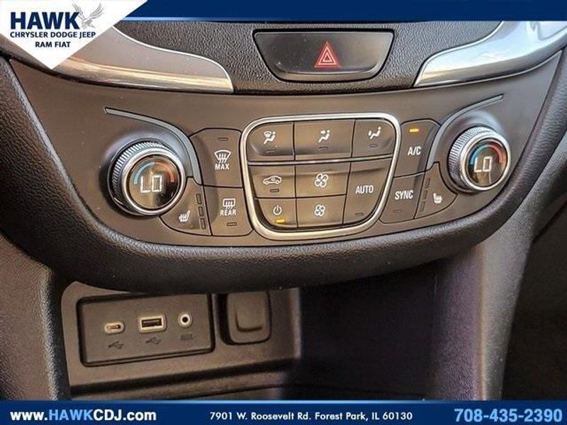 2020 Chevrolet Equinox LT photo 11