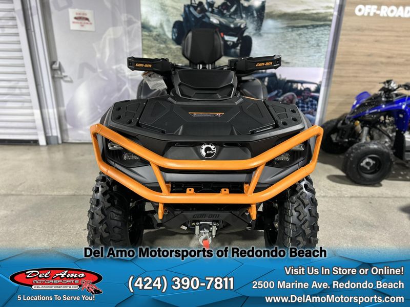 2025 Can-Am OUTLANDER MAX XT-P 1000R Image 3