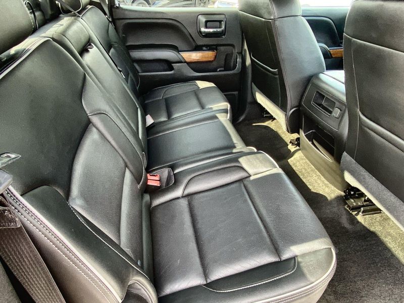 Used 2018 Chevrolet Silverado 1500 High CountryImage 26
