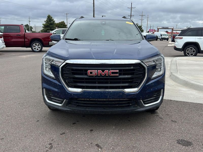 2022 Gmc Terrain SLE photo 8
