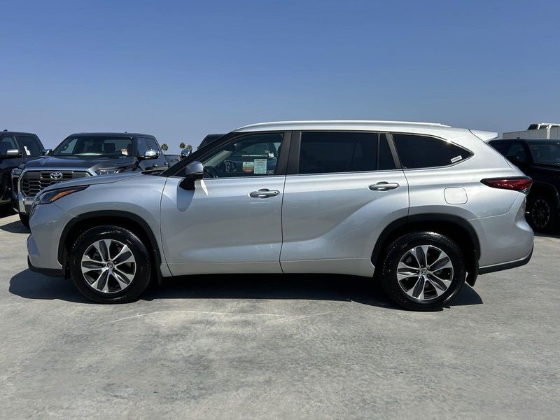 2023 Toyota Highlander XLEImage 7