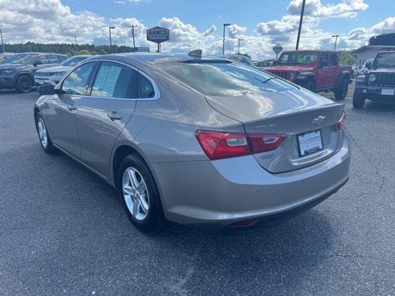 2023 Chevrolet Malibu LTImage 5