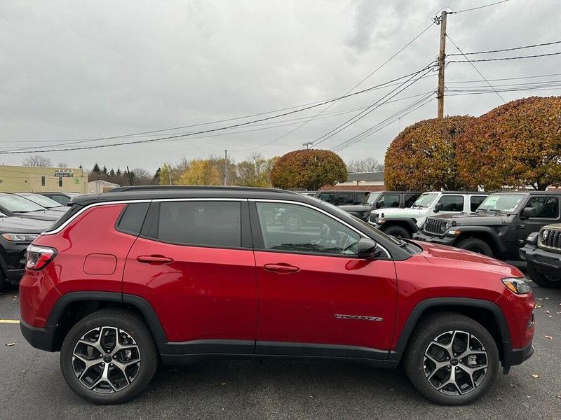 2026 Jeep Compass Limited photo 4