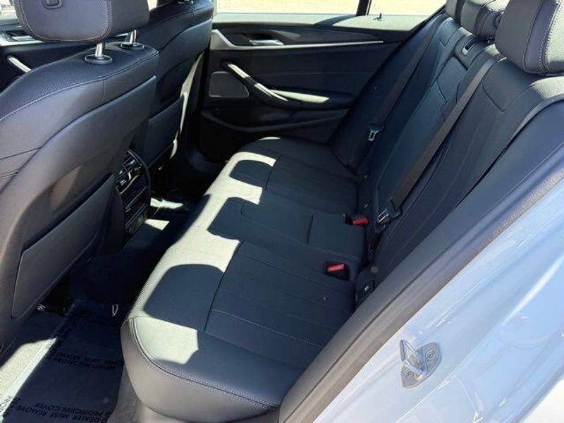 Used 2023 BMW 5 Series 530e iPerformanceImage 32