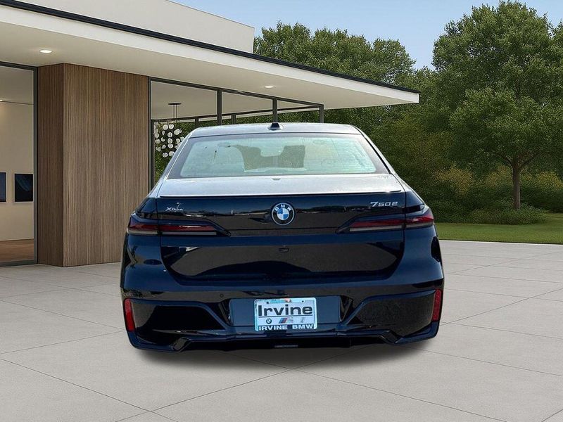 New 2026 BMW 7 Series 750e xDriveImage 9