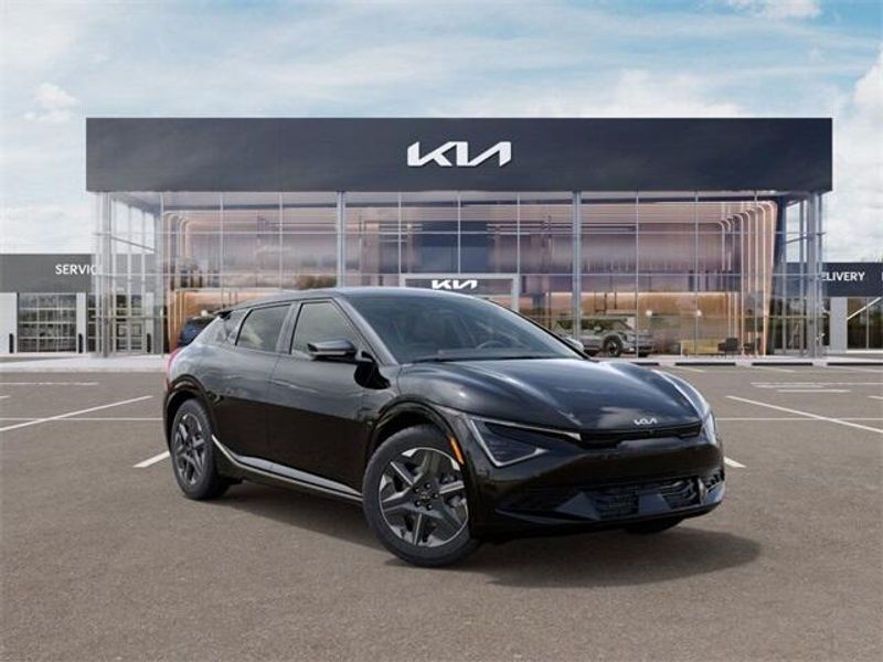 2025 Kia EV6 LightImage 8