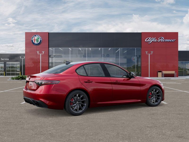 New 2025 Alfa Romeo Giulia AwdImage 20