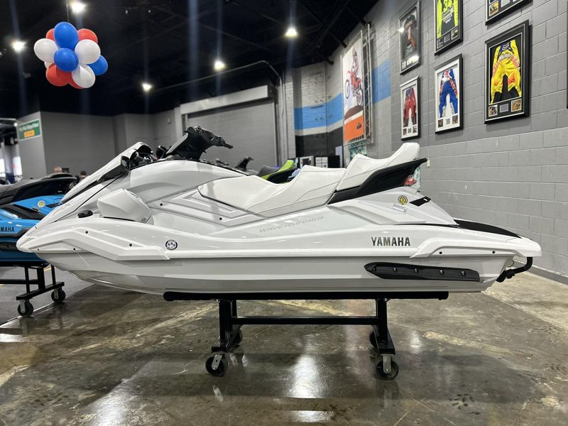 New 2025 Yamaha FX CRUISER SVHO W/AUDIO Image 6