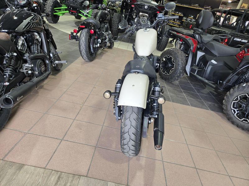 USED 2022 HARLEY SPORTSTER IRON 883 Image 8