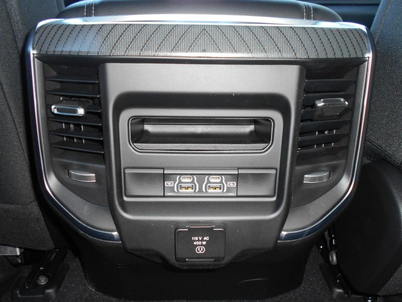 2025 RAM 1500 Big Horn Crew Cab 4x4 5