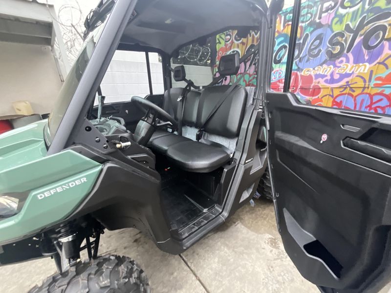 2025 Can-Am DEFENDER HD9 DPS CABImage 5