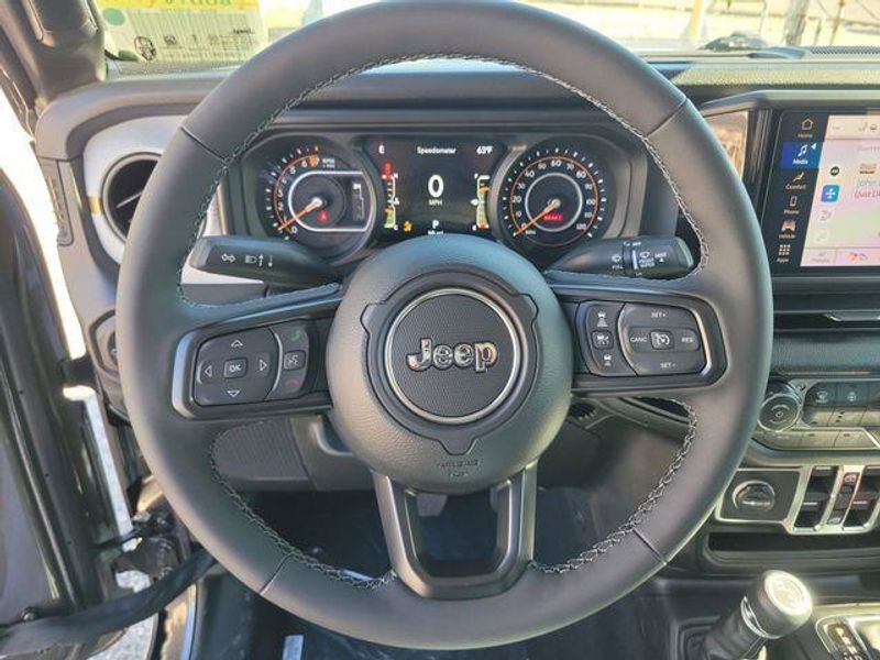 New 2026 Jeep Gladiator Sport S 4x4